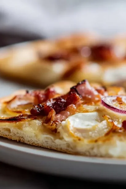 Tarte flambée alsacienne au Airfryer, croustillante et savoureuse